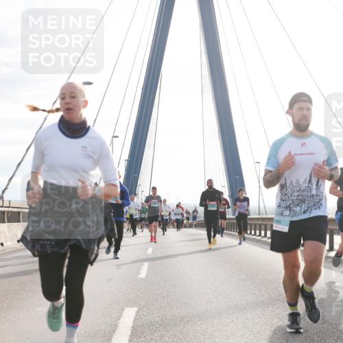 03.10.2024 - Köhlbrandbrückenlauf Jannik Wohlers http://msf.ph/oto/7224631 03.10.2024 09:24:27 Position 1 2127, 1907 meine-sportfotos.de