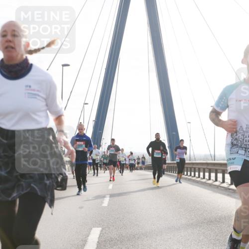 03.10.2024 - Köhlbrandbrückenlauf Jannik Wohlers http://msf.ph/oto/7224638 03.10.2024 09:24:27 Position 1 2283, 17, 1907 meine-sportfotos.de