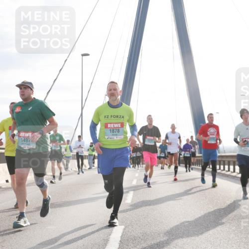 03.10.2024 - Köhlbrandbrückenlauf Jannik Wohlers http://msf.ph/oto/7224917 03.10.2024 09:24:39 Position 1 1497, 1878, 1211, 50 meine-sportfotos.de