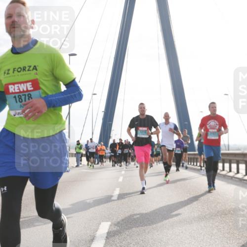 03.10.2024 - Köhlbrandbrückenlauf Jannik Wohlers http://msf.ph/oto/7224953 03.10.2024 09:24:40 Position 1 1878, 1211, 3107 meine-sportfotos.de