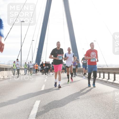 03.10.2024 - Köhlbrandbrückenlauf Jannik Wohlers http://msf.ph/oto/7224973 03.10.2024 09:24:40 Position 1 8, 1211, 5107, 1450 meine-sportfotos.de