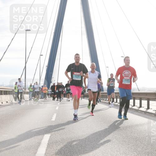 03.10.2024 - Köhlbrandbrückenlauf Jannik Wohlers http://msf.ph/oto/7225019 03.10.2024 09:24:41 Position 1 1211 meine-sportfotos.de