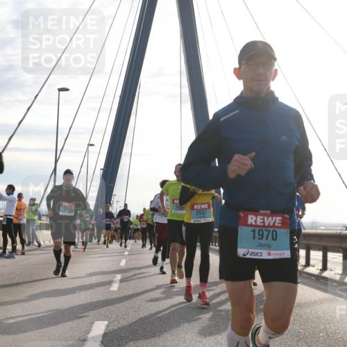 03.10.2024 - Köhlbrandbrückenlauf Jannik Wohlers http://msf.ph/oto/7226147 03.10.2024 09:24:51 Position 1 1852, 2557, 1970 meine-sportfotos.de