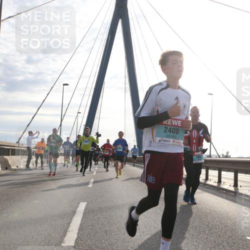 03.10.2024 - Köhlbrandbrückenlauf Jannik Wohlers http://msf.ph/oto/7226453 03.10.2024 09:24:55 Position 1 2151, 2400, 1984 meine-sportfotos.de