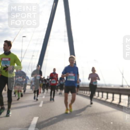 03.10.2024 - Köhlbrandbrückenlauf Jannik Wohlers http://msf.ph/oto/7227328 03.10.2024 09:24:57 Position 1 8758, 1574 meine-sportfotos.de