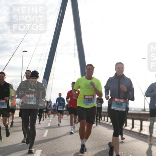 03.10.2024 - Köhlbrandbrückenlauf Jannik Wohlers http://msf.ph/oto/7227859 03.10.2024 09:25:04 Position 1 1849, 1464, 1989, 1600 meine-sportfotos.de