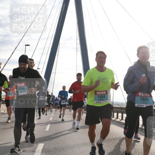 03.10.2024 - Köhlbrandbrückenlauf Jannik Wohlers http://msf.ph/oto/7227904 03.10.2024 09:25:04 Position 1 1849, 1581, 1989, 1593, 1464, 1600, 1565 meine-sportfotos.de