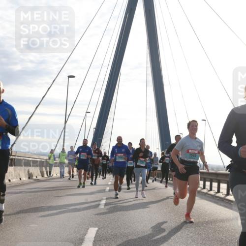 03.10.2024 - Köhlbrandbrückenlauf Jannik Wohlers http://msf.ph/oto/7230683 03.10.2024 09:25:12 Position 1 1511, 1633, 171, 1842, 1843, 1546, 165 meine-sportfotos.de