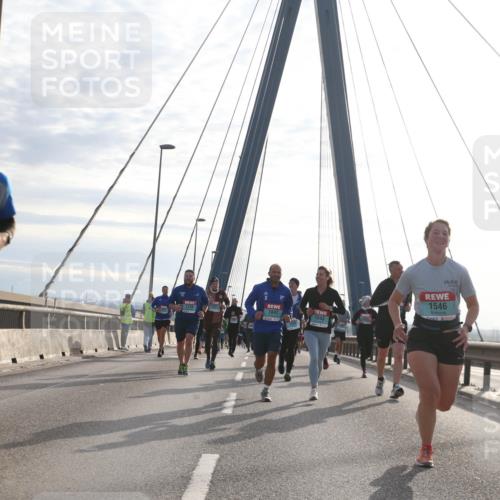 03.10.2024 - Köhlbrandbrückenlauf Jannik Wohlers http://msf.ph/oto/7230715 03.10.2024 09:25:13 Position 1 1511, 1633, 1546, 1842, 1843 meine-sportfotos.de