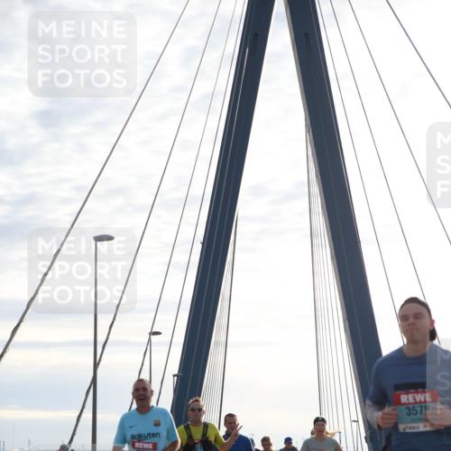03.10.2024 - Köhlbrandbrückenlauf Jannik Wohlers http://msf.ph/oto/7232616 03.10.2024 09:25:26 Position 1 2073, 1917, 2326, 3579 meine-sportfotos.de