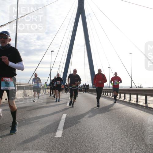 03.10.2024 - Köhlbrandbrückenlauf Jannik Wohlers http://msf.ph/oto/7234452 03.10.2024 09:25:40 Position 1 1292, 1652 meine-sportfotos.de