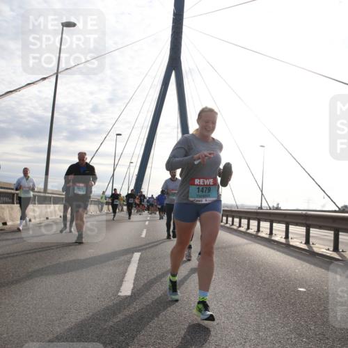 03.10.2024 - Köhlbrandbrückenlauf Jannik Wohlers http://msf.ph/oto/7234543 03.10.2024 09:25:43 Position 1 2018, 2098, 1479 meine-sportfotos.de