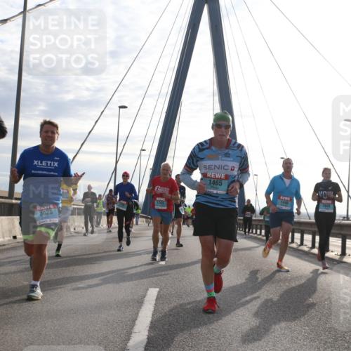 03.10.2024 - Köhlbrandbrückenlauf Jannik Wohlers http://msf.ph/oto/7239759 03.10.2024 09:25:52 Position 1 4, 2475, 3628, 1465, 1446, 2808, 1703 meine-sportfotos.de