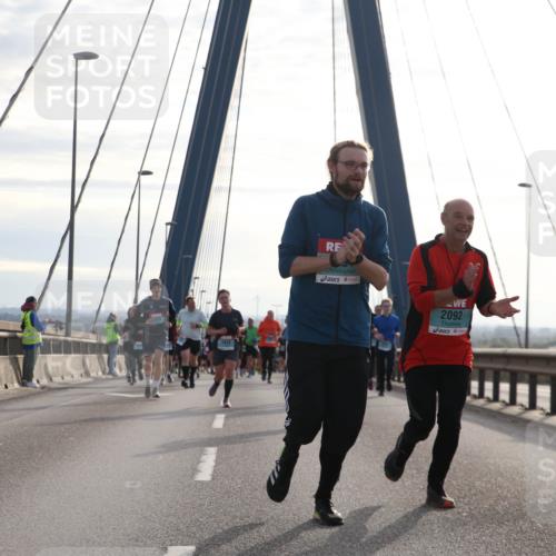 03.10.2024 - Köhlbrandbrückenlauf Jannik Wohlers http://msf.ph/oto/7240572 03.10.2024 09:26:06 Position 1 1819, 2092, 1477 meine-sportfotos.de