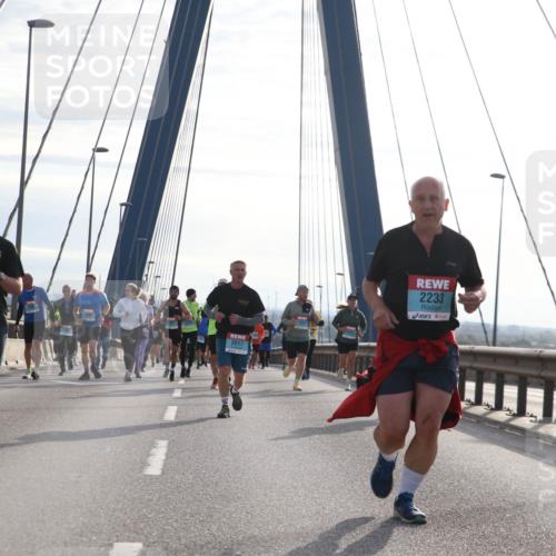 03.10.2024 - Köhlbrandbrückenlauf Jannik Wohlers http://msf.ph/oto/7243865 03.10.2024 09:26:33 Position 1 3543, 2017, 2233 meine-sportfotos.de