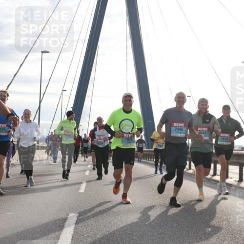 03.10.2024 - Köhlbrandbrückenlauf Jannik Wohlers http://msf.ph/oto/7245096 03.10.2024 09:26:39 Position 1 451, 1899, 3236, 1874, 2446, 641, 1642, 1974 meine-sportfotos.de