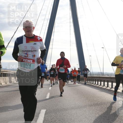 03.10.2024 - Köhlbrandbrückenlauf Jannik Wohlers http://msf.ph/oto/7245877 03.10.2024 09:26:42 Position 1 3, 1485, 3236, 1874, 2191, 2111 meine-sportfotos.de