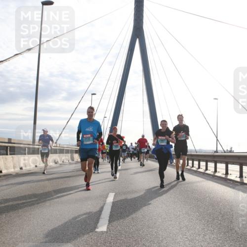 03.10.2024 - Köhlbrandbrückenlauf Jannik Wohlers http://msf.ph/oto/7251676 03.10.2024 09:27:30 Position 1 1868, 2112, 1833, 2967 meine-sportfotos.de