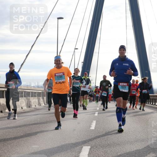 03.10.2024 - Köhlbrandbrückenlauf Jannik Wohlers http://msf.ph/oto/7252283 03.10.2024 09:27:41 Position 1 1742, 1453, 1744, 6, 2470, 1820, 2237 meine-sportfotos.de