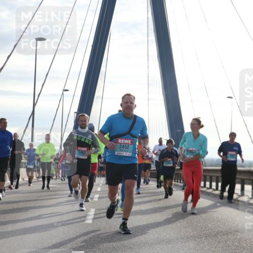 03.10.2024 - Köhlbrandbrückenlauf Jannik Wohlers http://msf.ph/oto/7253116 03.10.2024 09:27:52 Position 1 6, 2452, 2462, 2461 meine-sportfotos.de