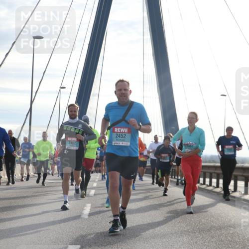 03.10.2024 - Köhlbrandbrückenlauf Jannik Wohlers http://msf.ph/oto/7253148 03.10.2024 09:27:52 Position 1 45, 2462, 2452, 2461 meine-sportfotos.de