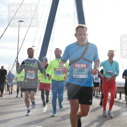 03.10.2024 - Köhlbrandbrückenlauf Jannik Wohlers http://msf.ph/oto/7253612 03.10.2024 09:27:53 Position 1 2462, 2460, 2452, 2461 meine-sportfotos.de
