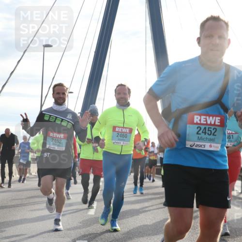 03.10.2024 - Köhlbrandbrückenlauf Jannik Wohlers http://msf.ph/oto/7253644 03.10.2024 09:27:53 Position 1 2462, 2460, 2452, 161 meine-sportfotos.de