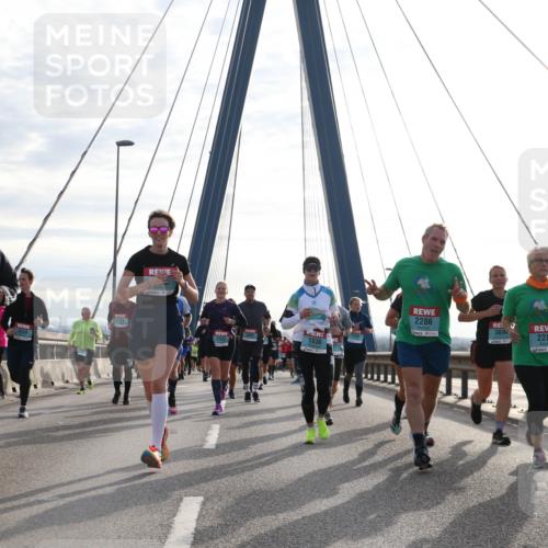 03.10.2024 - Köhlbrandbrückenlauf Jannik Wohlers http://msf.ph/oto/7254448 03.10.2024 09:28:06 Position 1 1111, 1841, 1862, 2650, 2286, 3694, 2285, 1830 meine-sportfotos.de