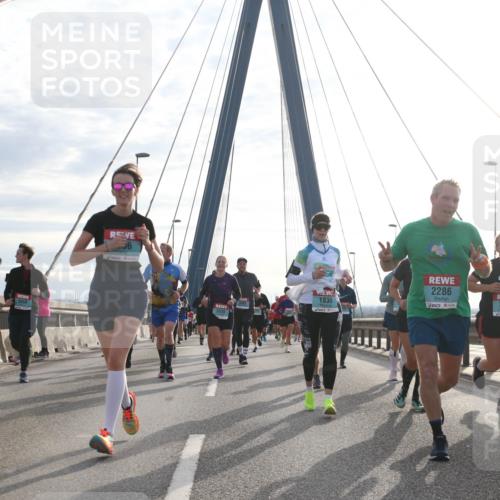 03.10.2024 - Köhlbrandbrückenlauf Jannik Wohlers http://msf.ph/oto/7254477 03.10.2024 09:28:07 Position 1 841, 1862, 56, 2286, 1830, 3694, 2285, 2835 meine-sportfotos.de