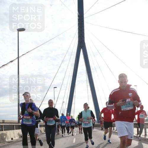 03.10.2024 - Köhlbrandbrückenlauf Jannik Wohlers http://msf.ph/oto/7256155 03.10.2024 09:28:18 Position 1 2268, 2741, 2878, 7, 476, 1368 meine-sportfotos.de