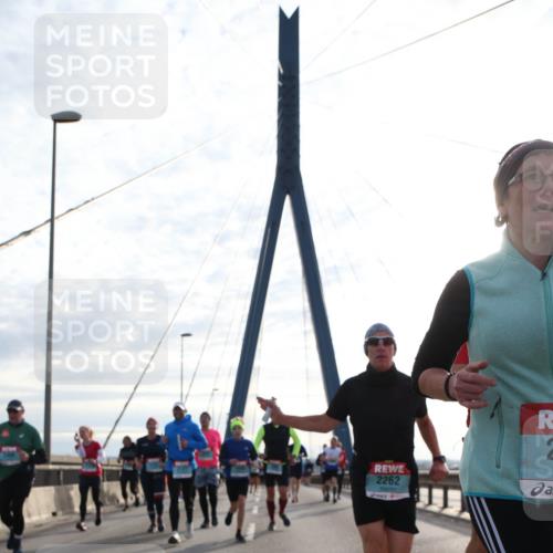 03.10.2024 - Köhlbrandbrückenlauf Jannik Wohlers http://msf.ph/oto/7256649 03.10.2024 09:28:20 Position 1 2262 meine-sportfotos.de