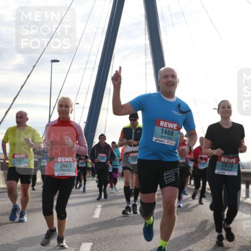 03.10.2024 - Köhlbrandbrückenlauf Jannik Wohlers http://msf.ph/oto/7257781 03.10.2024 09:28:39 Position 1 1552, 2868, 1682, 2667, 1466, 2869, 2870 meine-sportfotos.de
