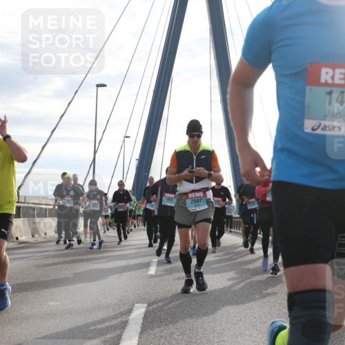 03.10.2024 - Köhlbrandbrückenlauf Jannik Wohlers http://msf.ph/oto/7257809 03.10.2024 09:28:40 Position 1 368, 1552, 1682, 2667, 1145, 1466 meine-sportfotos.de