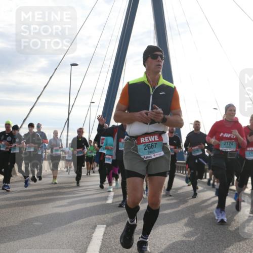 03.10.2024 - Köhlbrandbrückenlauf Jannik Wohlers http://msf.ph/oto/7257854 03.10.2024 09:28:41 Position 1 2766, 2124, 2125, 2667 meine-sportfotos.de
