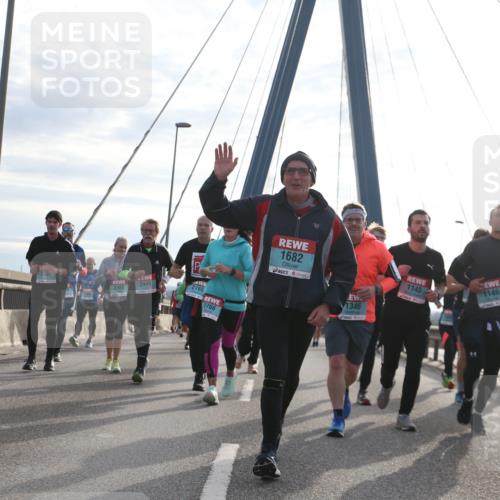 03.10.2024 - Köhlbrandbrückenlauf Jannik Wohlers http://msf.ph/oto/7257906 03.10.2024 09:28:42 Position 1 2467, 3440, 2765, 2360, 2466, 2766, 1682, 1145, 1346, 1146, 2040 meine-sportfotos.de
