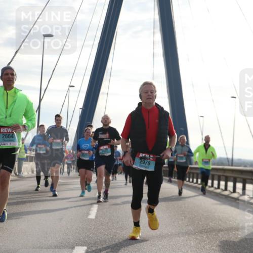 03.10.2024 - Köhlbrandbrückenlauf Jannik Wohlers http://msf.ph/oto/7260803 03.10.2024 09:28:55 Position 1 2562, 2664, 2166, 2082, 1402, 2221, 2978 meine-sportfotos.de