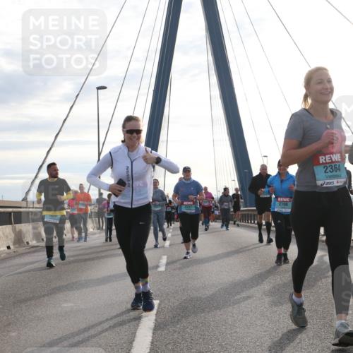 03.10.2024 - Köhlbrandbrückenlauf Jannik Wohlers http://msf.ph/oto/7260981 03.10.2024 09:29:02 Position 1 573, 629, 2217, 2706, 2364, 363 meine-sportfotos.de