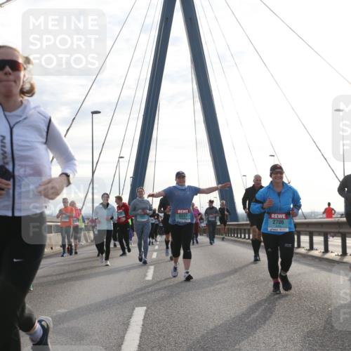 03.10.2024 - Köhlbrandbrückenlauf Jannik Wohlers http://msf.ph/oto/7261010 03.10.2024 09:29:03 Position 1 2217, 2706, 3129 meine-sportfotos.de