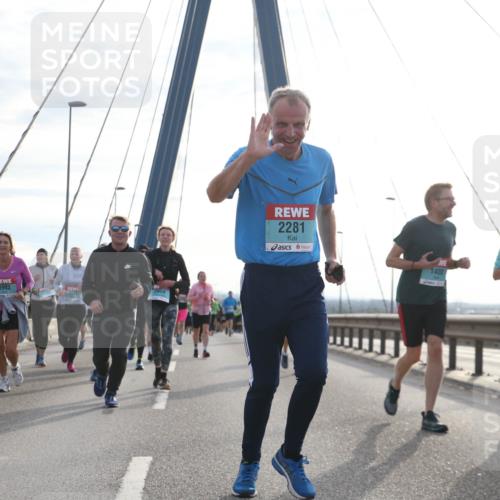 03.10.2024 - Köhlbrandbrückenlauf Jannik Wohlers http://msf.ph/oto/7262020 03.10.2024 09:29:20 Position 1 15, 1903, 2501, 2281, 1408, 1407 meine-sportfotos.de