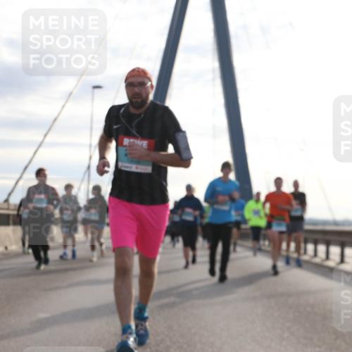03.10.2024 - Köhlbrandbrückenlauf Jannik Wohlers http://msf.ph/oto/7262547 03.10.2024 09:29:29 Position 1  meine-sportfotos.de