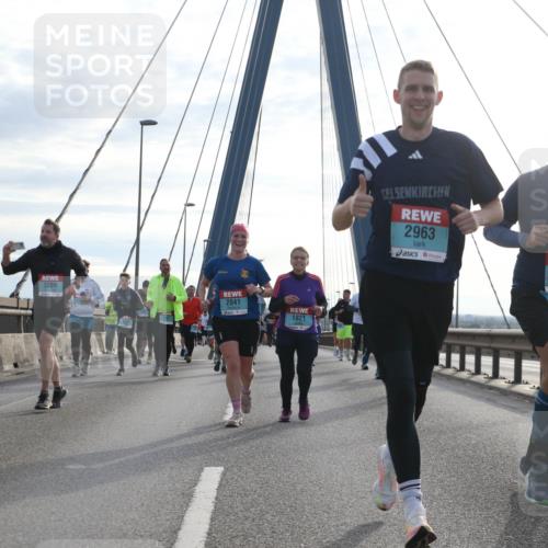 03.10.2024 - Köhlbrandbrückenlauf Jannik Wohlers http://msf.ph/oto/7263894 03.10.2024 09:29:40 Position 1 3289, 2052, 2041, 1821, 2963, 2340, 1646 meine-sportfotos.de
