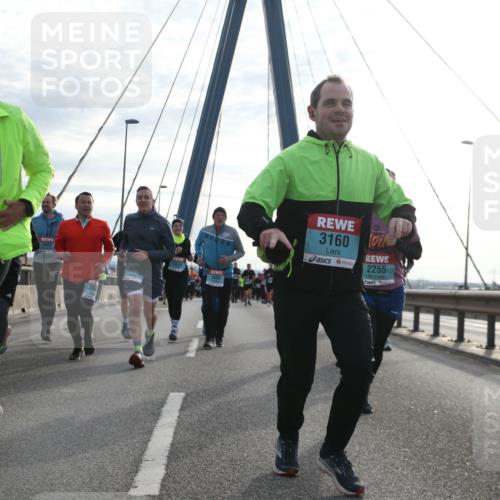 03.10.2024 - Köhlbrandbrückenlauf Jannik Wohlers http://msf.ph/oto/7264141 03.10.2024 09:29:45 Position 1 1111, 2427, 2807, 204, 2229, 1428, 3160, 2255, 3076 meine-sportfotos.de