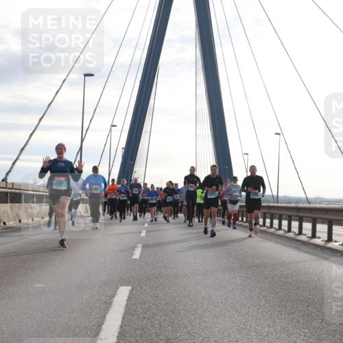 03.10.2024 - Köhlbrandbrückenlauf Jannik Wohlers http://msf.ph/oto/7264205 03.10.2024 09:29:52 Position 1 2198 meine-sportfotos.de