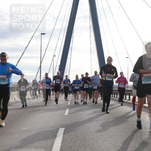 03.10.2024 - Köhlbrandbrückenlauf Jannik Wohlers http://msf.ph/oto/7264264 03.10.2024 09:29:56 Position 1 2655, 1549, 2689, 189, 2163 meine-sportfotos.de