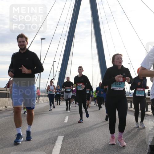 03.10.2024 - Köhlbrandbrückenlauf Jannik Wohlers http://msf.ph/oto/7264616 03.10.2024 09:30:06 Position 1 2647, 263, 2141, 2267 meine-sportfotos.de