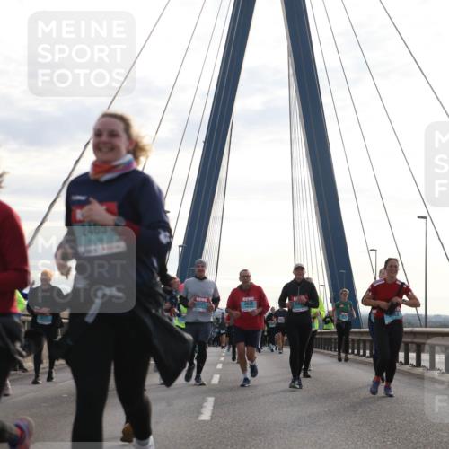 03.10.2024 - Köhlbrandbrückenlauf Jannik Wohlers http://msf.ph/oto/7274588 03.10.2024 09:31:48 Position 1 2463, 2469, 3221, 0 meine-sportfotos.de