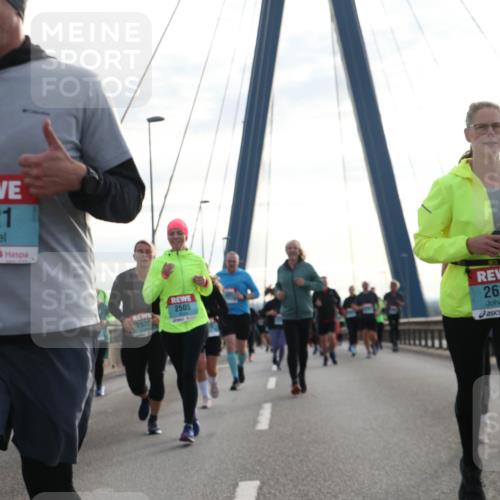 03.10.2024 - Köhlbrandbrückenlauf Jannik Wohlers http://msf.ph/oto/7274704 03.10.2024 09:31:53 Position 1 220, 3221, 2505, 2920, 2617 meine-sportfotos.de