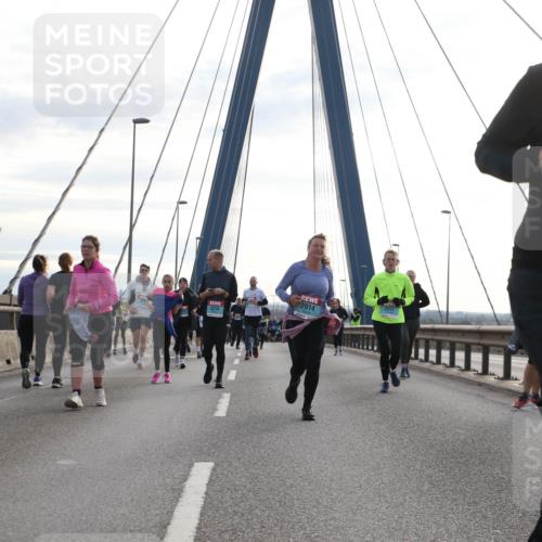 03.10.2024 - Köhlbrandbrückenlauf Jannik Wohlers http://msf.ph/oto/7285742 03.10.2024 09:33:00 Position 1 11, 2274, 2914, 1312 meine-sportfotos.de