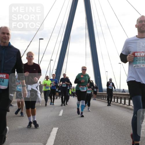03.10.2024 - Köhlbrandbrückenlauf Jannik Wohlers http://msf.ph/oto/7286217 03.10.2024 09:33:08 Position 1 73, 2274, 2260, 2201, 3086 meine-sportfotos.de