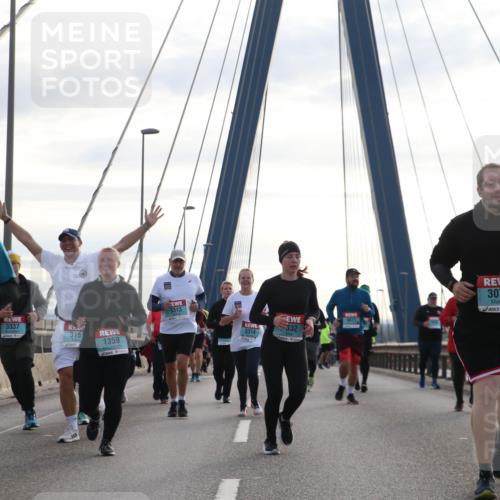 03.10.2024 - Köhlbrandbrückenlauf Jannik Wohlers http://msf.ph/oto/7302108 03.10.2024 09:35:47 Position 1 3073, 2370, 3313, 3671, 332, 3337, 3314, 315, 1359 meine-sportfotos.de